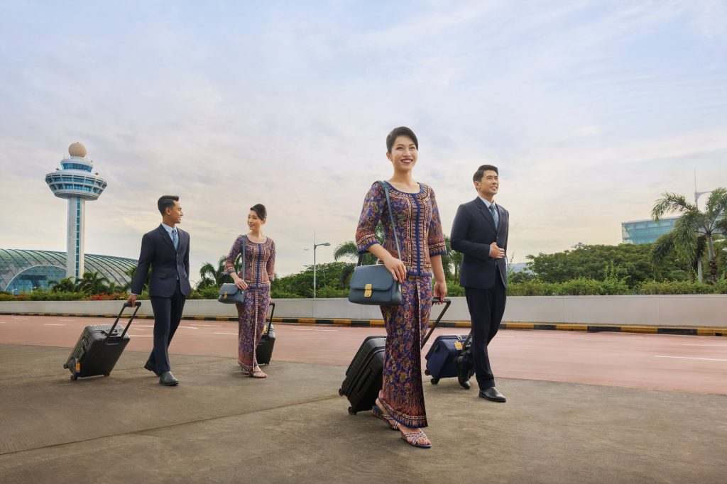 De 10 meest stijlvolle uniformen van luchtvaartmaatschappijen - Singapore Airlines