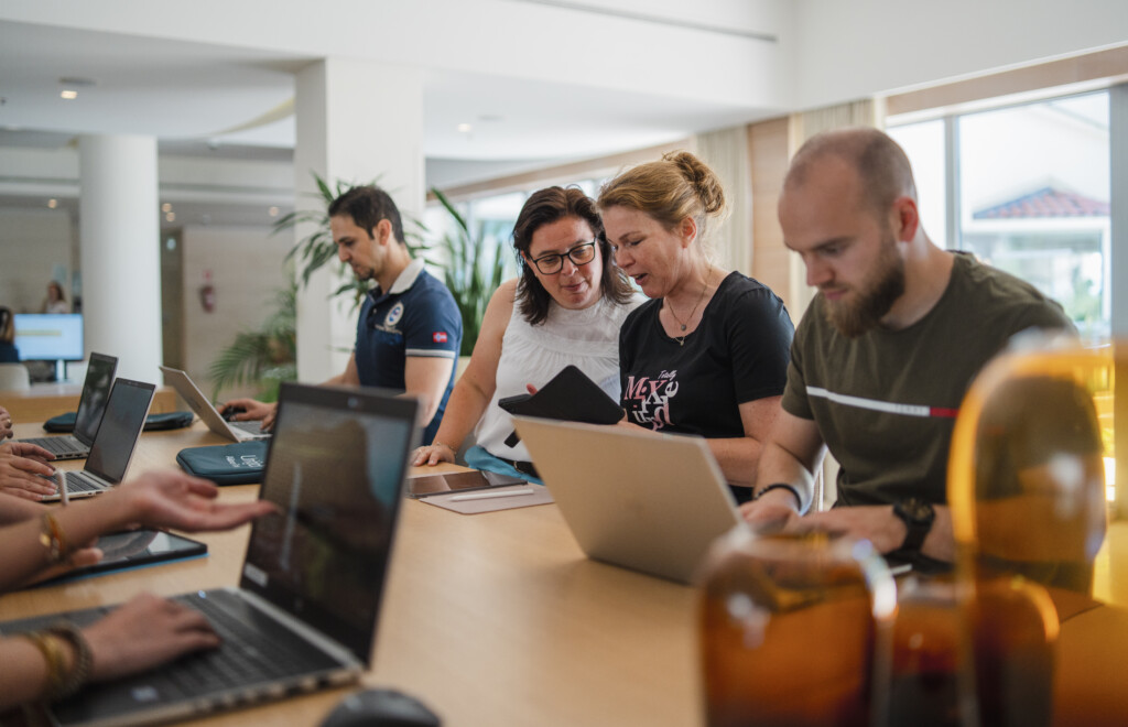 Wat doet een Travel Management Company? Zo helpt het jouw organisatie vooruit